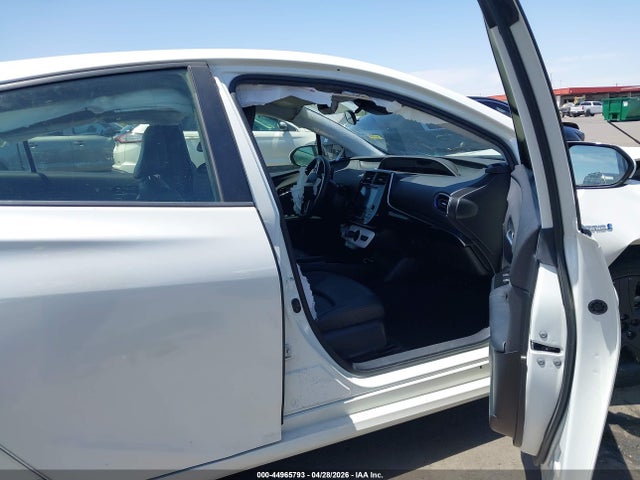 2017 Toyota Prius Three Touring მანქანა იყიდება აუქციონზე, vin: JTDKARFU8H3042818, აუქციონის ნომერი: 44965793