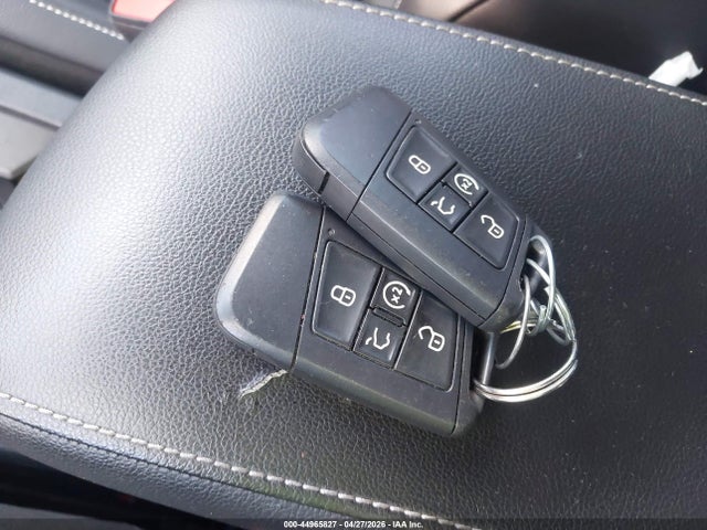 Продажа на аукционе авто 2022 Volkswagen Tiguan 2.0t Se R-line Black, vin: 3VV8B7AX2NM117814, номер лота: 44965827