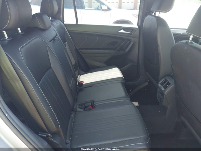 Продажа на аукционе авто 2022 Volkswagen Tiguan 2.0t Se R-line Black, vin: 3VV8B7AX2NM117814, номер лота: 44965827