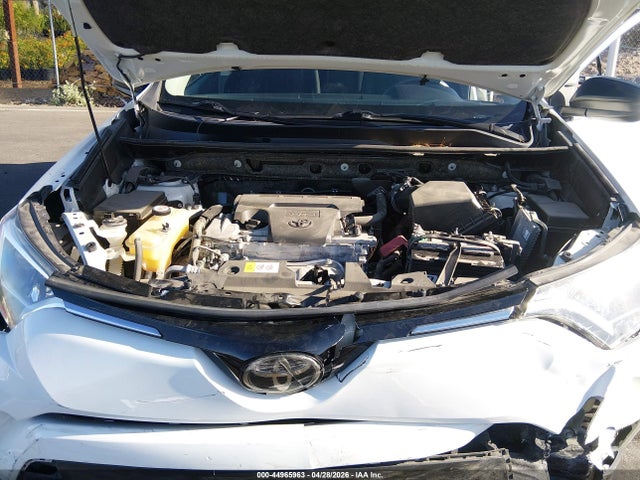 Toyota RAV4 LE 2018 JTMZFREV1JJ151097 Image 10