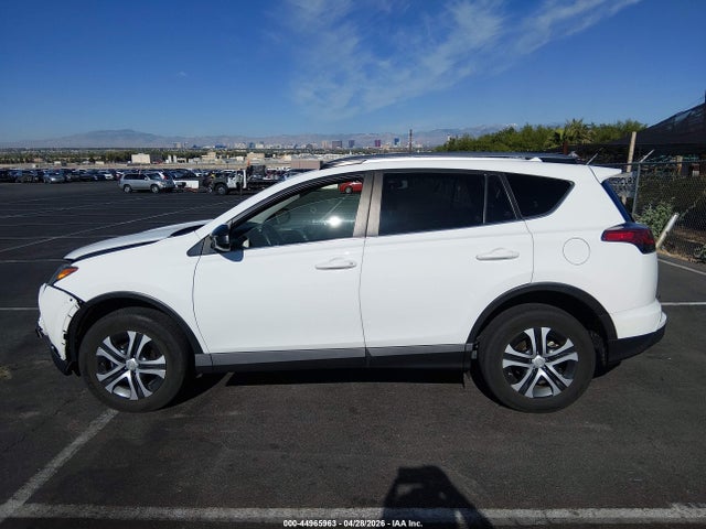 Toyota RAV4 LE 2018 JTMZFREV1JJ151097 Image 14