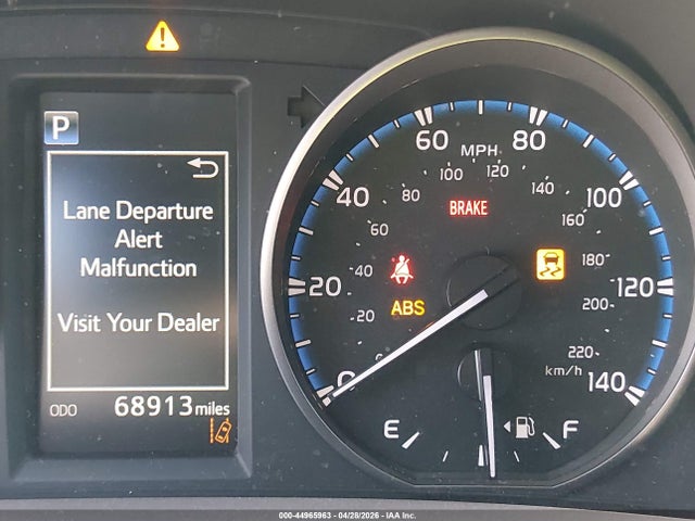 Toyota RAV4 LE 2018 JTMZFREV1JJ151097 Image 15