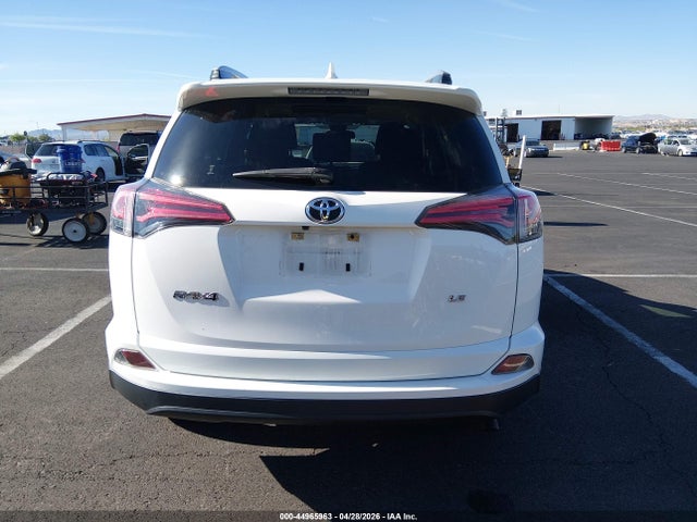 Toyota RAV4 LE 2018 JTMZFREV1JJ151097 Image 16