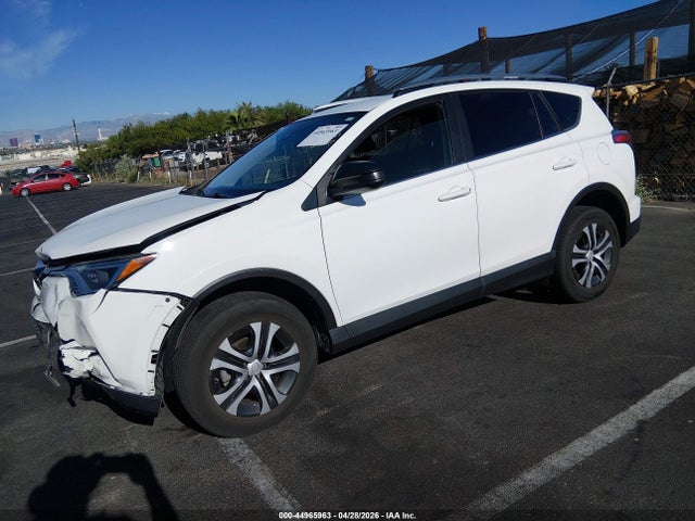 Toyota RAV4 LE 2018 JTMZFREV1JJ151097 Image 2