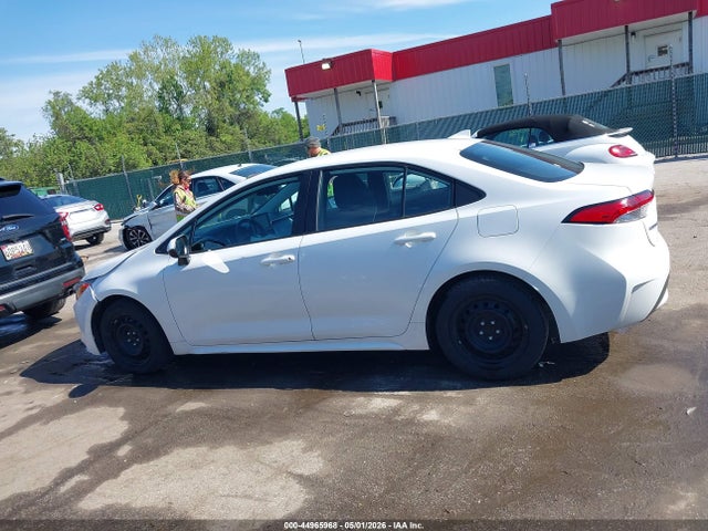 Продажа на аукционе авто 2021 Toyota Corolla Le, vin: 5YFEPMAE7MP222016, номер лота: 44965968