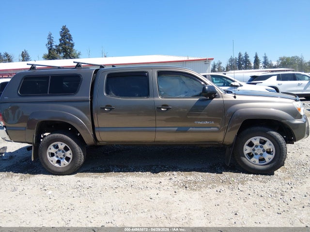 Toyota Tacoma Base V6 2015 3TMLU4EN1FM184898 Image 14