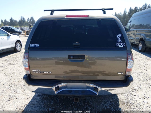 Toyota Tacoma Base V6 2015 3TMLU4EN1FM184898 Image 17