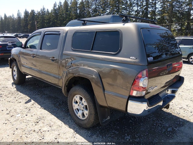 Toyota Tacoma Base V6 2015 3TMLU4EN1FM184898 Image 3