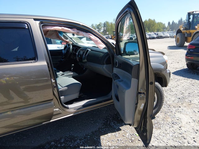 Toyota Tacoma Base V6 2015 3TMLU4EN1FM184898 Image 5