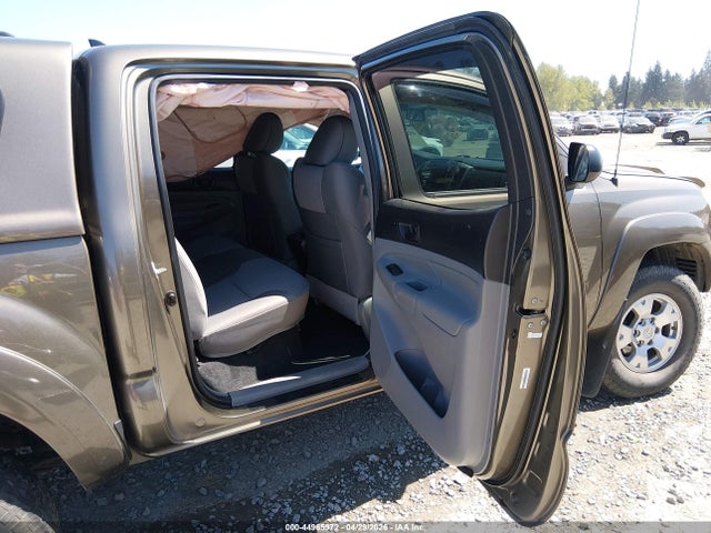 Toyota Tacoma Base V6 2015 3TMLU4EN1FM184898 Image 8