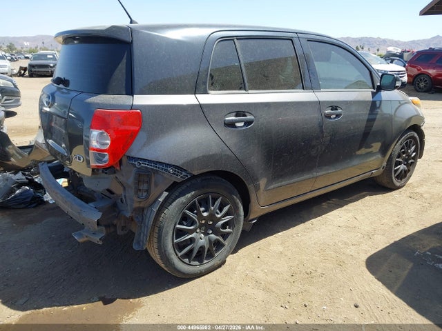 JTKKUPB45E1042342 Scion XD