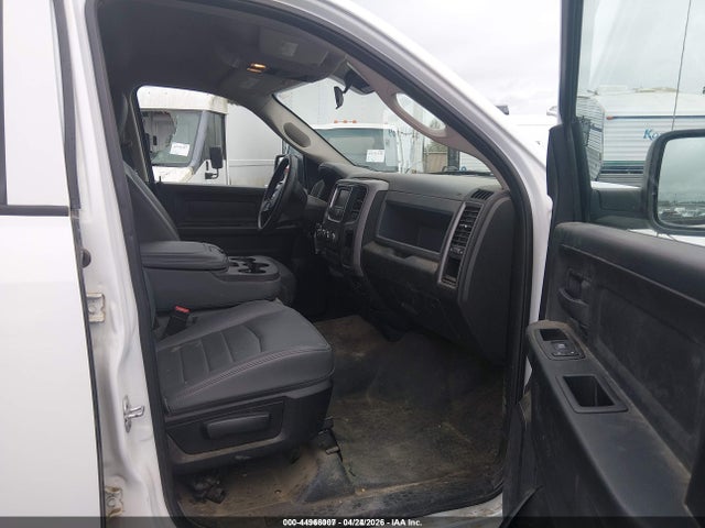 44966007 :رقم المزاد ، 1C6RR7KG0HS766155 vin ، 2017 Ram 1500 Tradesman  4x4 5'7 Box مزاد بيع