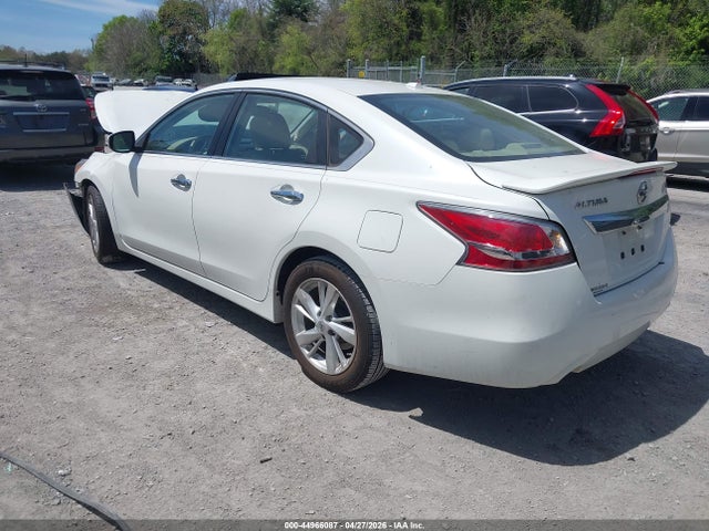 2015 Nissan Altima 2.5 Sl მანქანა იყიდება აუქციონზე, vin: 1N4AL3AP2FN355519, აუქციონის ნომერი: 44966087
