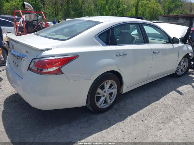 2015 Nissan Altima 2.5 Sl მანქანა იყიდება აუქციონზე, vin: 1N4AL3AP2FN355519, აუქციონის ნომერი: 44966087
