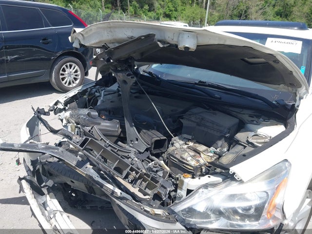 2015 Nissan Altima 2.5 Sl მანქანა იყიდება აუქციონზე, vin: 1N4AL3AP2FN355519, აუქციონის ნომერი: 44966087