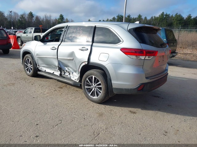 Продажа на аукционе авто 2019 Toyota Highlander Xle, vin: 5TDJZRFH2KS576037, номер лота: 44966093