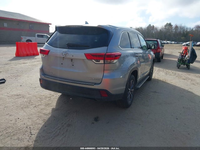 Продажа на аукционе авто 2019 Toyota Highlander Xle, vin: 5TDJZRFH2KS576037, номер лота: 44966093