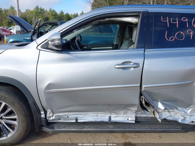 Продажа на аукционе авто 2019 Toyota Highlander Xle, vin: 5TDJZRFH2KS576037, номер лота: 44966093