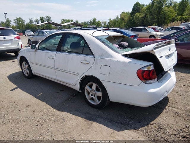 2005 Toyota Camry Se მანქანა იყიდება აუქციონზე, vin: 4T1BE32K25U405105, აუქციონის ნომერი: 44966102