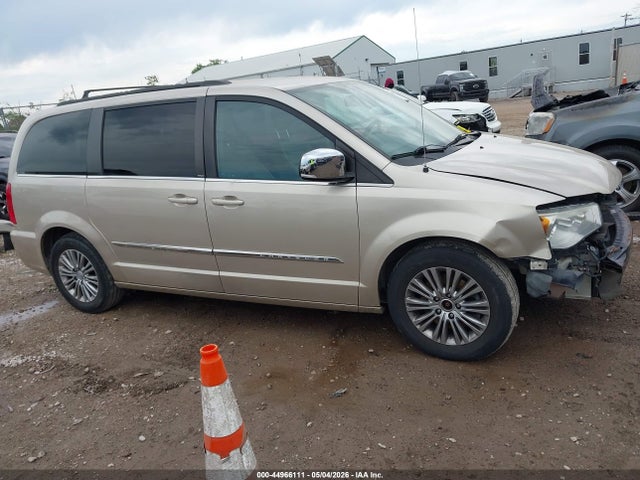 2014 Chrysler Town & Country Touring-l მანქანა იყიდება აუქციონზე, vin: 2C4RC1CG2ER231654, აუქციონის ნომერი: 44966111