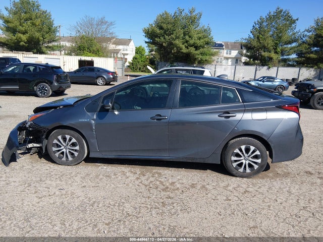 Продажа на аукционе авто 2022 Toyota Prius Xle Awd-e, vin: JTDL9MFU5N3041024, номер лота: 44966112