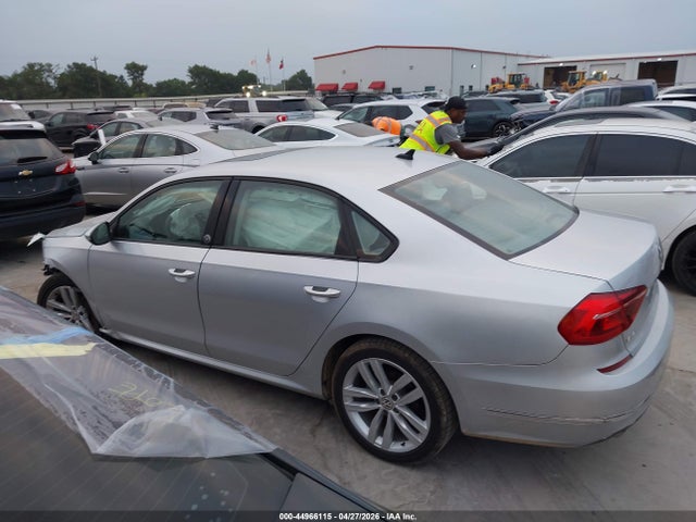 Продажа на аукционе авто 2019 Volkswagen Passat 2.0t Wolfsburg Edition, vin: 1VWLA7A37KC009370, номер лота: 44966115