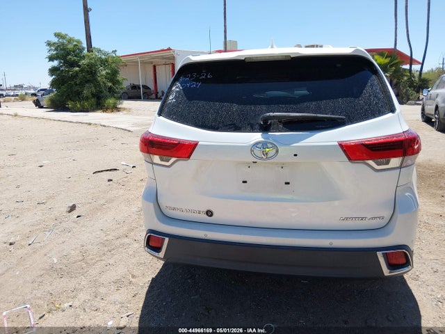 Toyota Highlander Limited Platinum 2017 5TDDZRFH1HS454579 Image 17