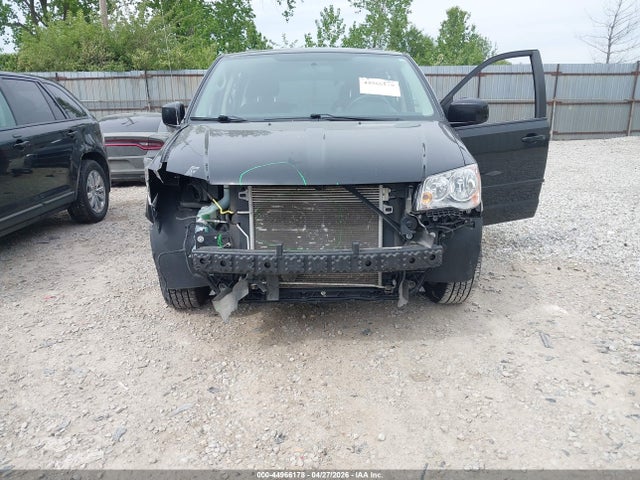 Продажа на аукционе авто 2015 Dodge Grand Caravan Sxt, vin: 2C4RDGCG8FR738009, номер лота: 44966178