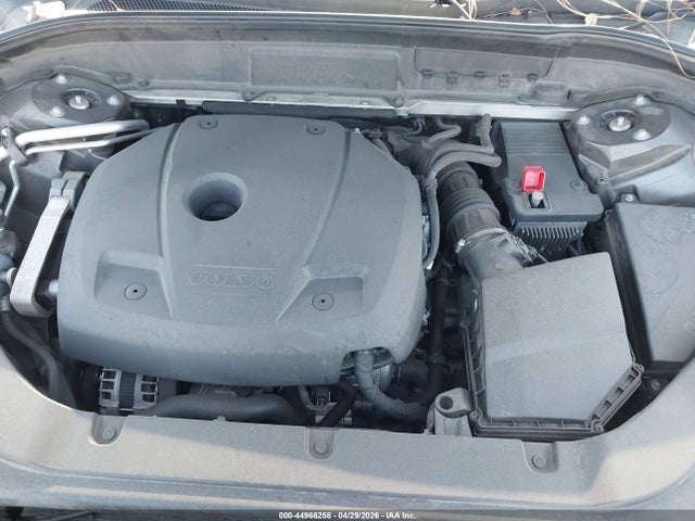 YV4A22RL6J1001752 Volvo Xc60 T6 Inscription