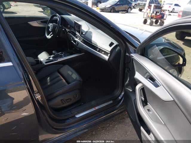 Продажа на аукционе авто 2017 Audi A4 2.0t Premium, vin: WAUENAF47HN022175, номер лота: 44966296