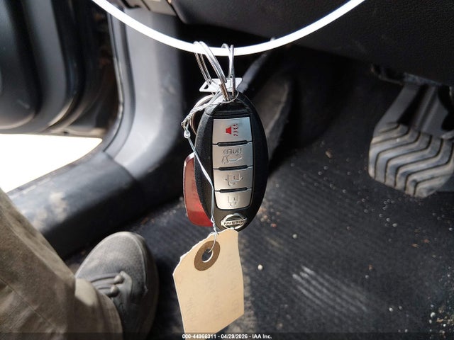 5N1AT2MV7FC795905 Nissan Rogue Sl