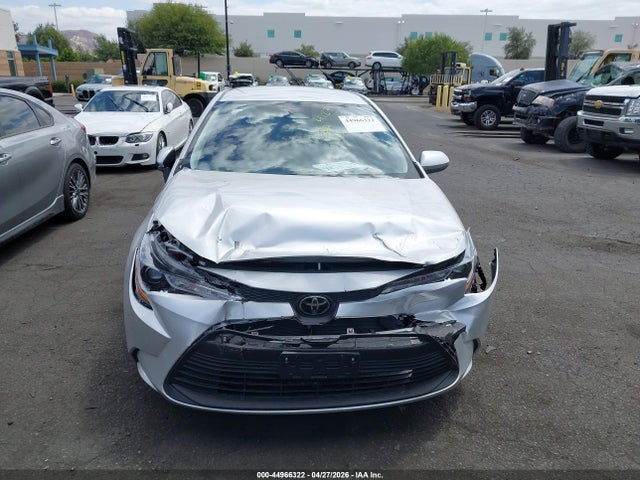 5YFB4MDE7SP269731 Toyota COROLLA LE