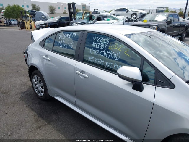 5YFB4MDE7SP269731 Toyota COROLLA LE