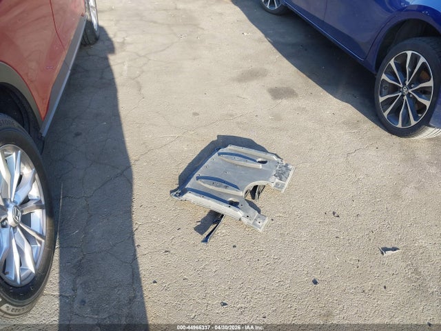 Toyota COROLLA SE 2017 5YFBURHE7HP684404 Image 12