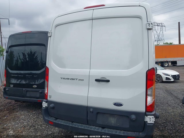 Ford Transit-250 2017 1FTYR2CM3HKA16342 Image 17