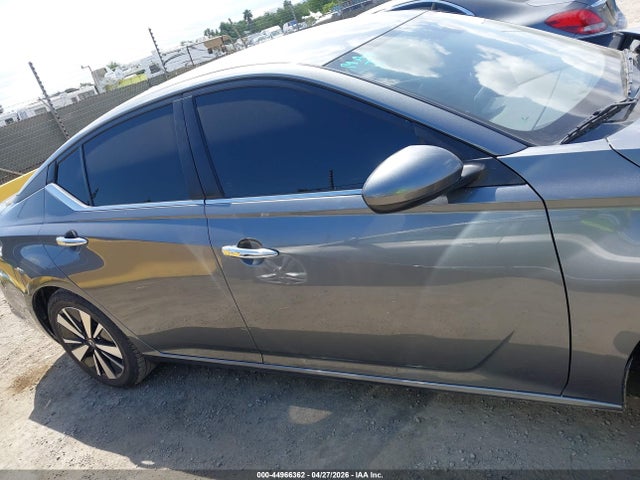 1N4BL4DV0NN320979 Nissan Altima Sv Fwd