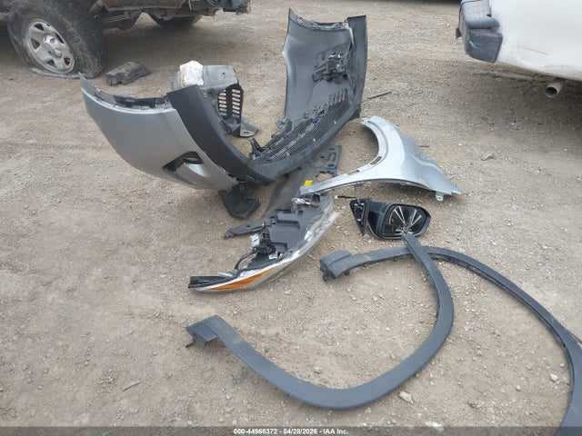 44966372 :رقم المزاد ، 5TDZZRFH9KS289815 vin ، 2019 Toyota Highlander Le Plus مزاد بيع