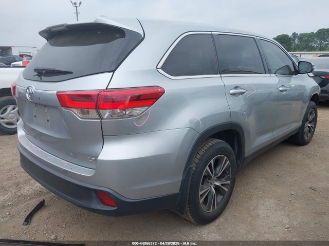 44966372 :رقم المزاد ، 5TDZZRFH9KS289815 vin ، 2019 Toyota Highlander Le Plus مزاد بيع