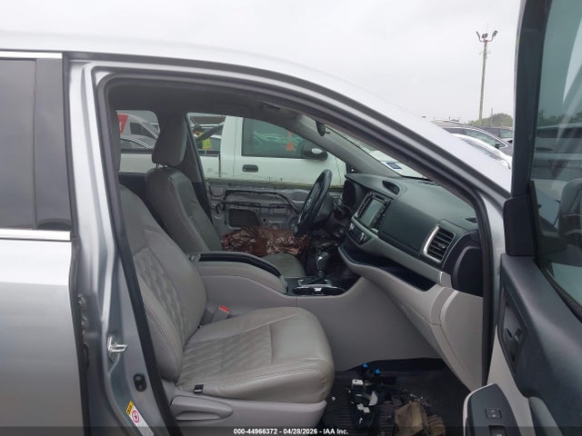 44966372 :رقم المزاد ، 5TDZZRFH9KS289815 vin ، 2019 Toyota Highlander Le Plus مزاد بيع