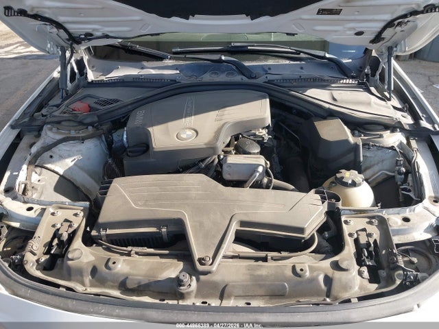 BMW 320i 2016 WBA8E1G56GNT34720 Image 10