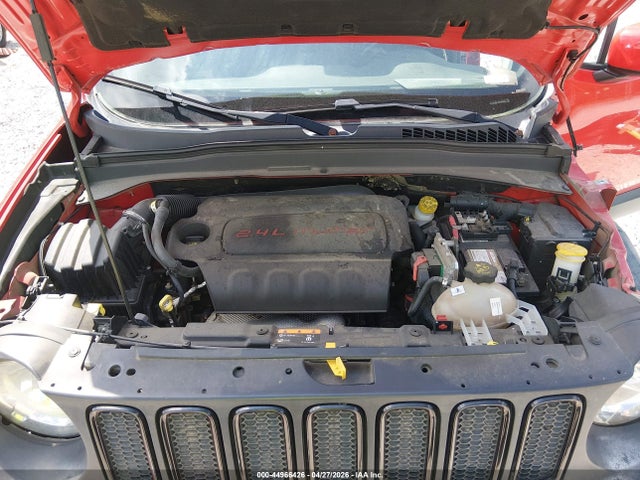 ZACCJABB1JPH85929 Jeep Renegade Latitude