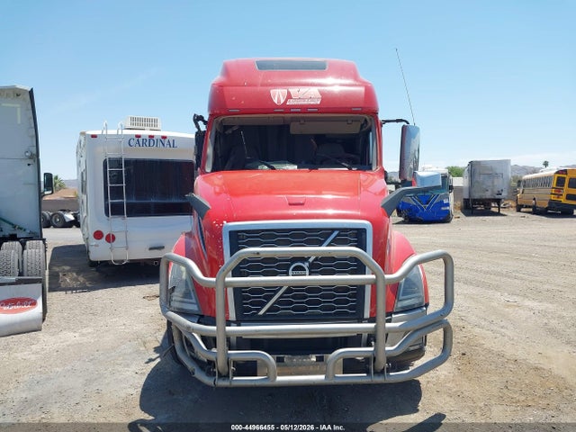 Продажа на аукционе авто 2020 Volvo Vnl, vin: 4V4NC9EH9LN237761, номер лота: 44966455