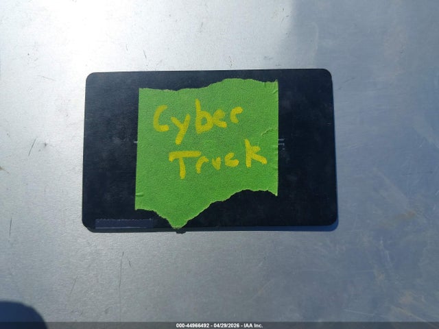 44966492 :رقم المزاد ، 7G2CEHED3RA048285 vin ، 2024 Tesla Cybertruck مزاد بيع