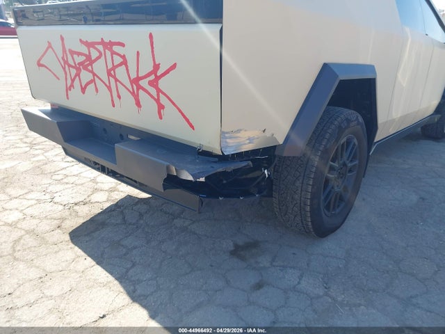 44966492 :رقم المزاد ، 7G2CEHED3RA048285 vin ، 2024 Tesla Cybertruck مزاد بيع