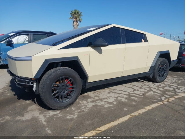 44966492 :رقم المزاد ، 7G2CEHED3RA048285 vin ، 2024 Tesla Cybertruck مزاد بيع
