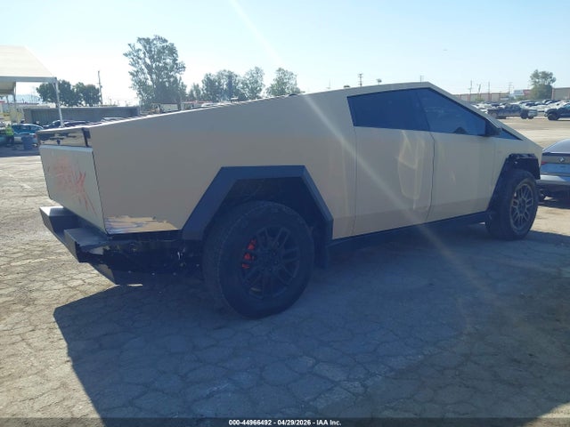 44966492 :رقم المزاد ، 7G2CEHED3RA048285 vin ، 2024 Tesla Cybertruck مزاد بيع