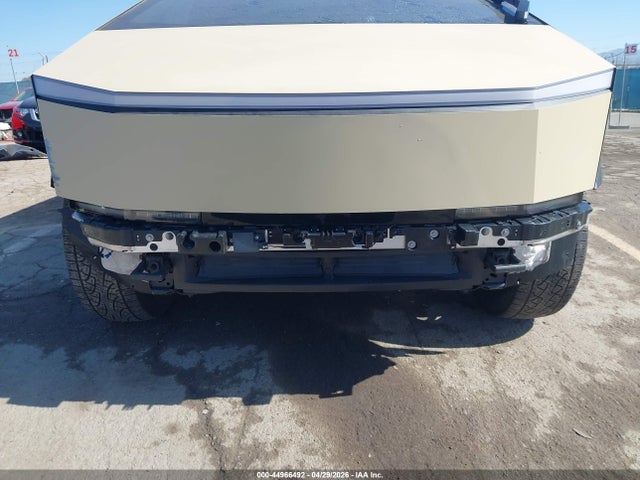 44966492 :رقم المزاد ، 7G2CEHED3RA048285 vin ، 2024 Tesla Cybertruck مزاد بيع