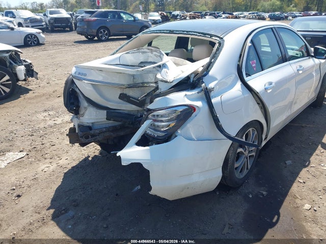 Aukcja sprzedaży 2016 Mercedes-benz C 300 4matic, vin: 55SWF4KB0GU176832, numer aukcji: 44966543