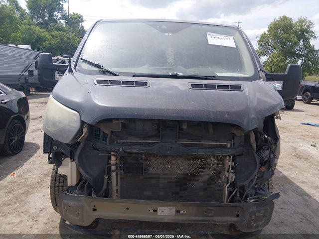 44966597 :رقم المزاد ، 1FTNR2ZM5FKA27883 vin ، 2015 Ford Transit-250 مزاد بيع