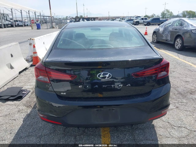Hyundai ELANTRA SE 2019 5NPD74LF6KH487117 Image 16
